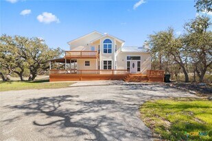 322 Oakwood Loop in San Marcos, TX - Building Photo