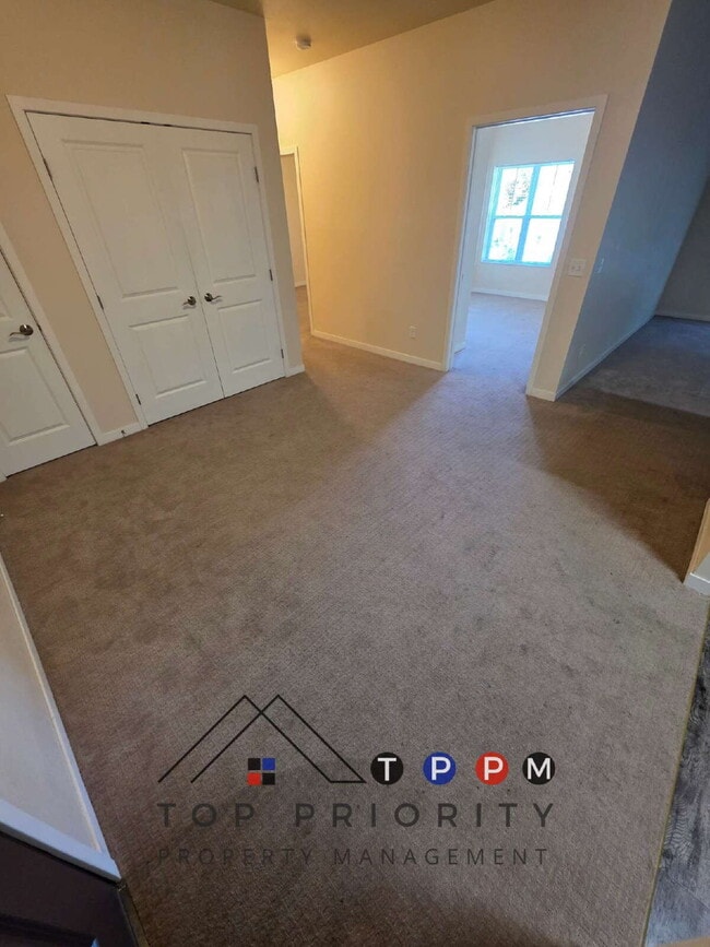 property at 1427 Center Point Rd NE
