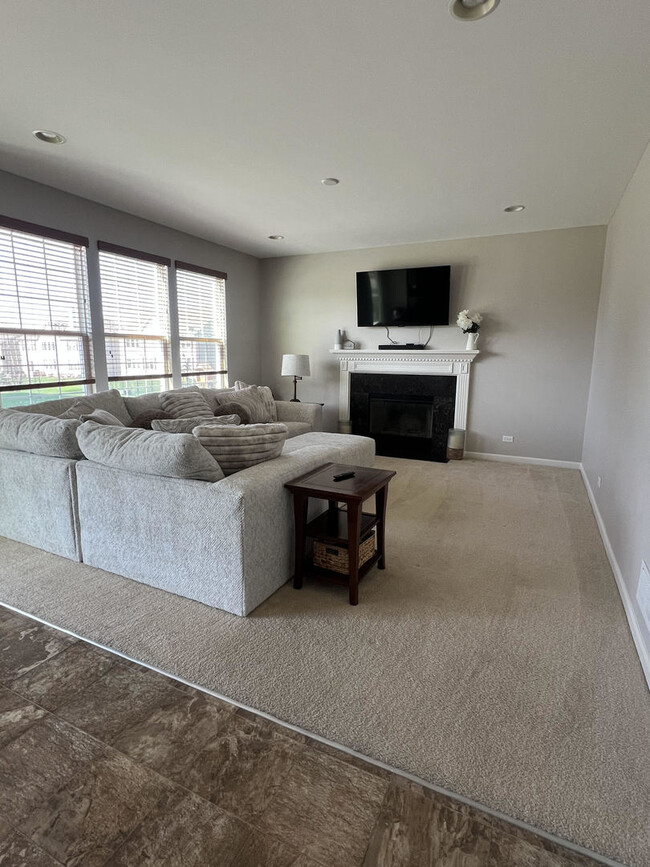 9632 Schaffner Dr in Huntley, IL - Building Photo - Building Photo