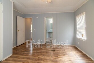 19014 Rucks Krans Rd in Moss Point, MS - Building Photo - Building Photo
