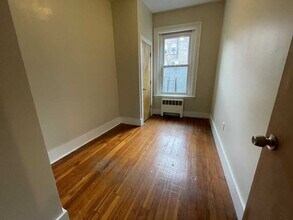 437 Hanover St, Unit 2 in Boston, MA - Building Photo - Building Photo