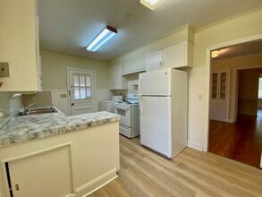 2719 Fairfield Ave, Unit 2719 Fairfield Ave in Shreveport, LA - Building Photo - Building Photo