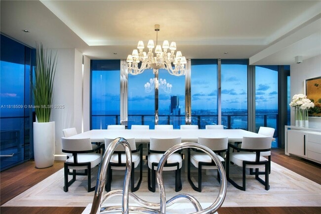 19575 Collins Ave, Unit 39 in Sunny Isles Beach, FL - Building Photo - Building Photo