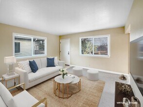 4550 Opal St, Unit B in Capitola, CA - Building Photo - Building Photo