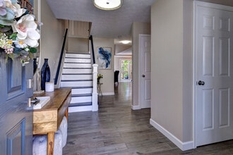 5104 Salisbury Mews in Williamsburg, VA - Foto de edificio - Building Photo