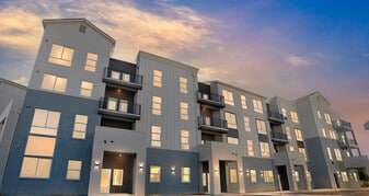 Shiloh Terrace in Windsor, CA - Building Photo