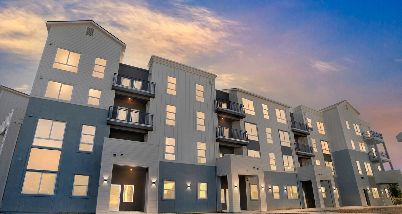 Shiloh Terrace in Windsor, CA - Foto de edificio