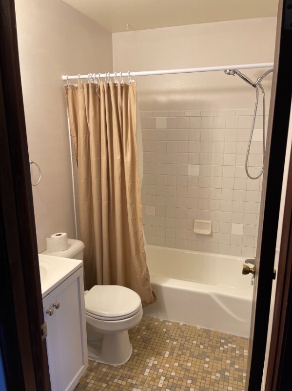 2238 E Johnson St, Unit 3 in Madison, WI - Building Photo - Building Photo