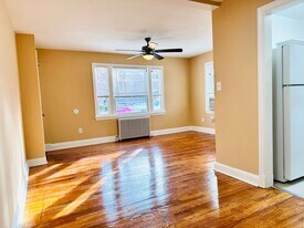 908 Hudson Ave, Unit Apt 3 in Takoma Park, MD - Building Photo