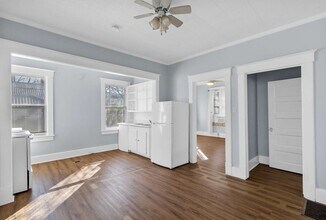 1235 E 50th St in Savannah, GA - Building Photo - Building Photo