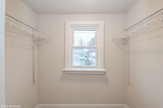 1127 Hannah Ave, Unit B in Forest Park, IL - Building Photo - Building Photo