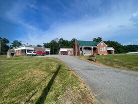 15427 Buck Valley Rd in Warfordsburg, PA - Building Photo