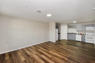 7905 Gold Star in Lumberton, TX - Building Photo - Building Photo