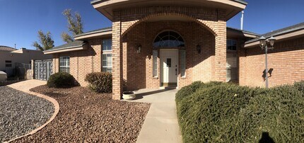 556 Pinar Del Rio Dr in El Paso, TX - Building Photo - Building Photo