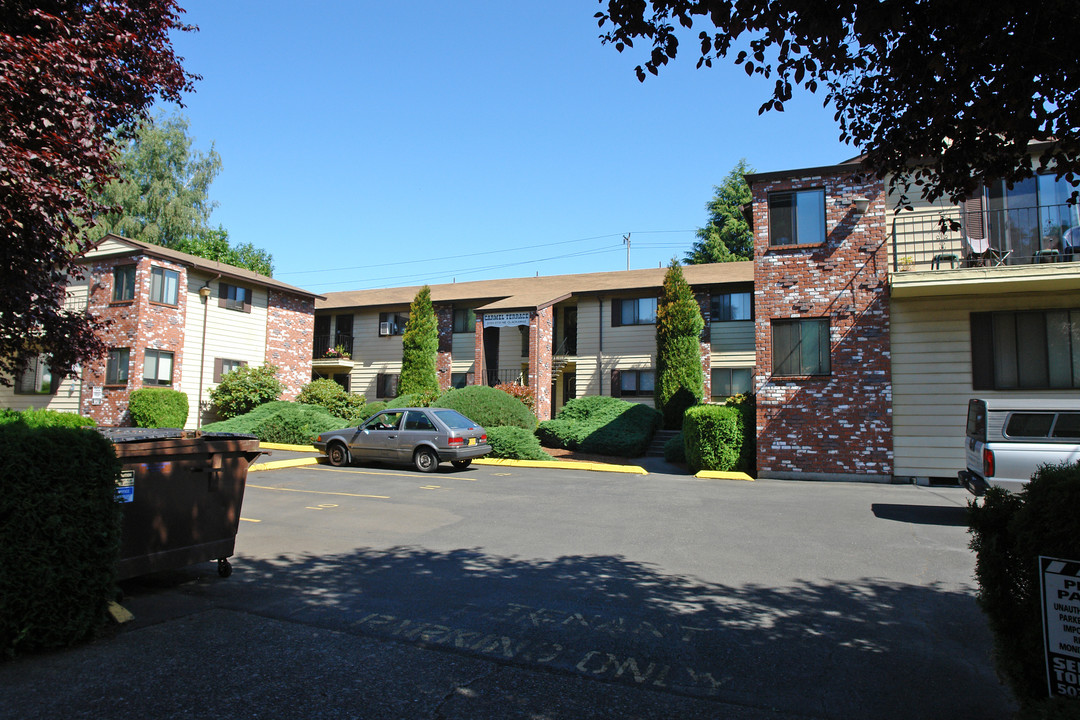 Carmel Terrace in Portland, OR - Building Photo