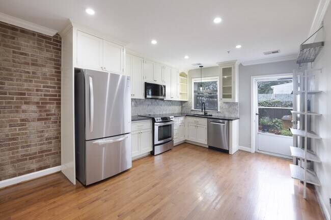 1122 K St SE in Washington, DC - Building Photo - Building Photo