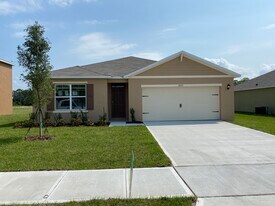 2653 Grand Central Ave in Tavares, FL - Building Photo