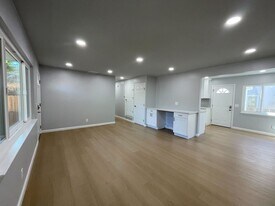 831 Sinex Ave in Pacific Grove, CA - Building Photo