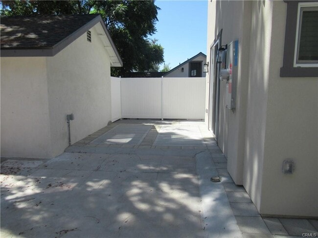 4532 Sharon Ave in Montrose, CA - Building Photo - Building Photo