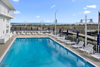 111 S Dudley Ave in Ventnor City, NJ - Foto de edificio - Building Photo
