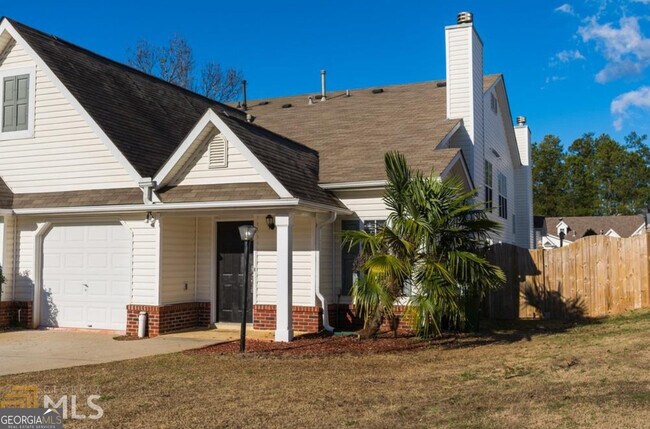 145 Courtyard Dr in Newnan, GA - Building Photo - Building Photo