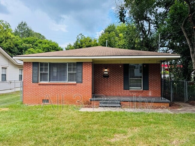 1619 Yancey Ave