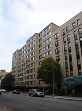 James Apartments in Washington, DC - Foto de edificio - Building Photo