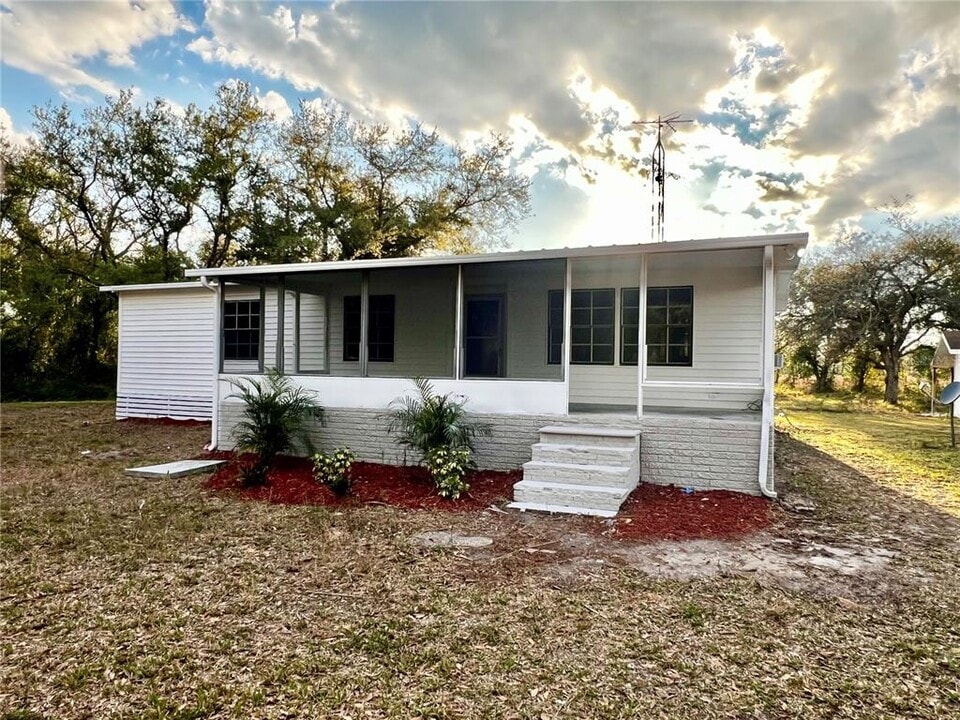 5725 Swaying Palm Dr in Punta Gorda, FL - Building Photo