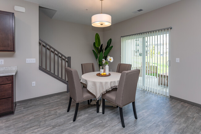 The Emerald Townhomes in Cambridge, MN - Foto de edificio - Interior Photo