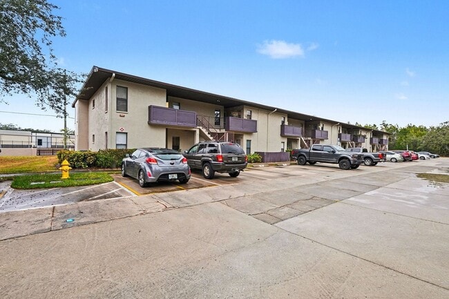 1011 Clearmont St NE in Palm Bay, FL - Building Photo - Building Photo