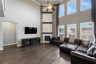 8501 High Summit Ln in Austin, TX - Building Photo - Building Photo