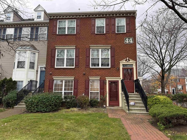 property at 10 Society Hill Dr N