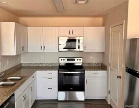 3665 Koval Dr in Kingman, AZ - Building Photo - Building Photo