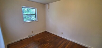701 Pine St in Greensboro, NC - Building Photo - Building Photo
