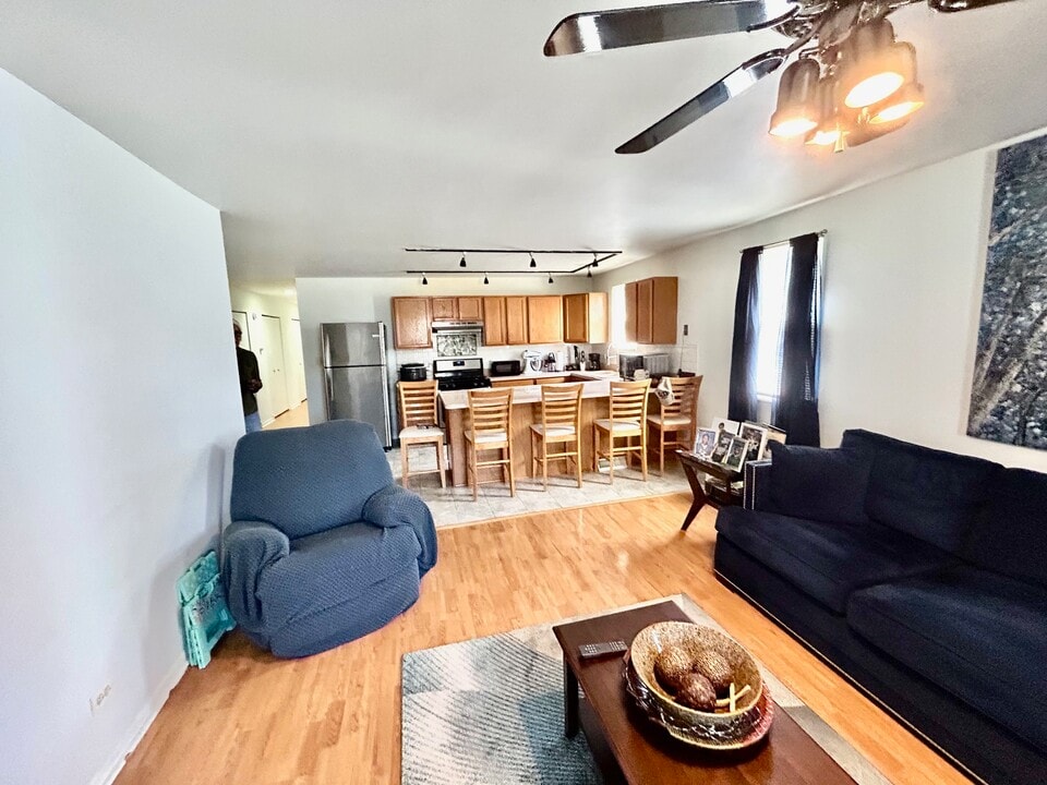 1004 Beloit Ave, Unit 1 in Forest Park, IL - Foto de edificio
