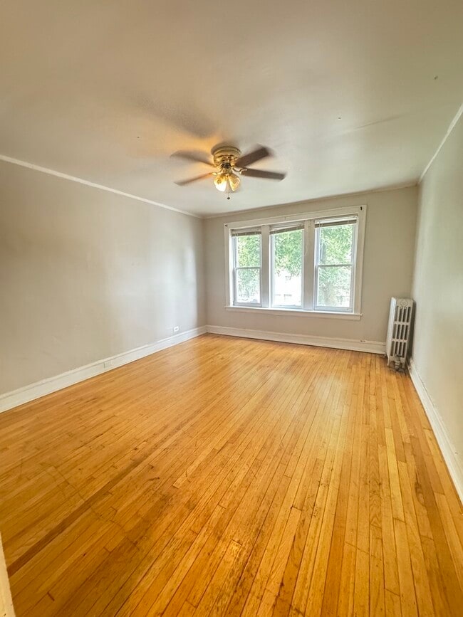 2602 W Altgeld St in Chicago, IL - Building Photo - Building Photo