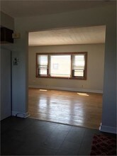 5701 W 55th St S-Unit -1 South in Chicago, IL - Building Photo - Building Photo