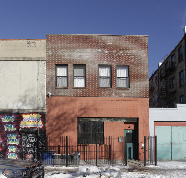 74 Milton St in Brooklyn, NY - Foto de edificio