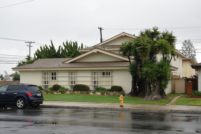 12502 Camus Ln in Garden Grove, CA - Building Photo - Building Photo