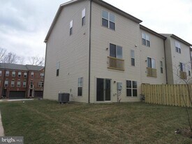 6634 Bartrams Forest Ln in Haymarket, VA - Building Photo