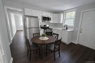 6466-66 Hawley Ave in West Islip, NY - Building Photo - Building Photo