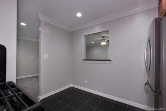 4 Dunstan Pl in Coram, NY - Building Photo - Building Photo