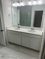 8247 Bayliss Ct in Alafaya, FL - Building Photo