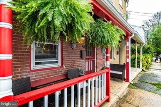 76 Coryell St in Lambertville, NJ - Building Photo - Building Photo