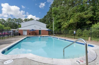 Forest Pine Apartments in Franklin, VA - Foto de edificio - Building Photo