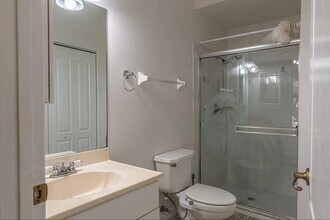 4717 Four Lakes Dr in Melbourne, FL - Building Photo - Building Photo