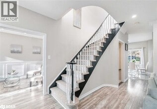 17 Silver Trail in Barrie, ON - Building Photo - Building Photo