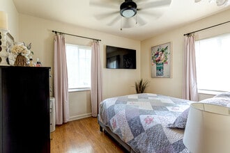 Parkview Apartments in Akron, OH - Building Photo - Building Photo