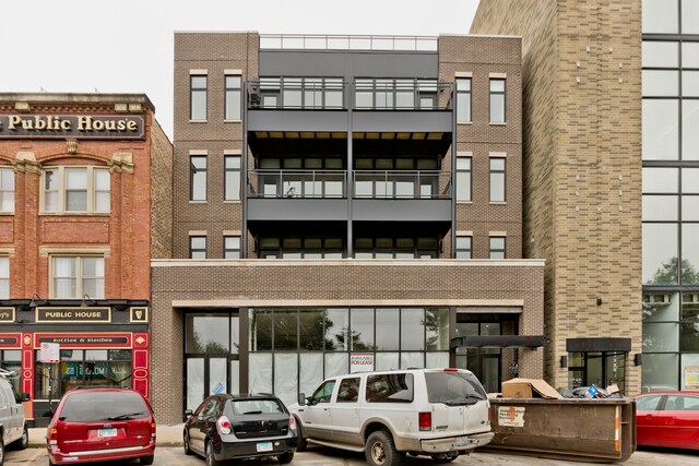 4555 N Ravenswood Ave in Chicago, IL - Building Photo