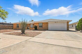 408 San Blas Dr in El Paso, TX - Building Photo - Building Photo